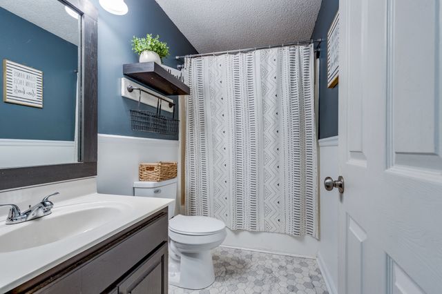 102 Copeland Dr, Mount Pleasant, TN 38474