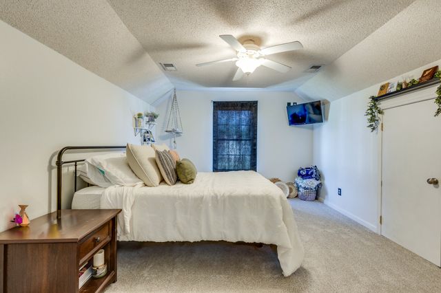 102 Copeland Dr, Mount Pleasant, TN 38474