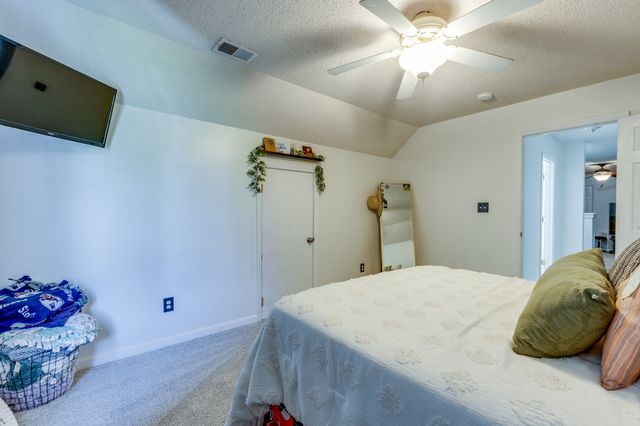 102 Copeland Dr, Mount Pleasant, TN 38474