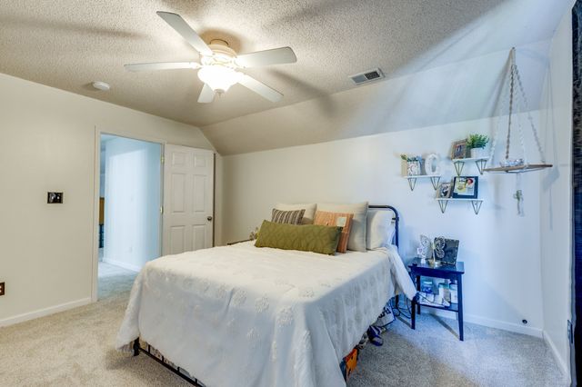 102 Copeland Dr, Mount Pleasant, TN 38474