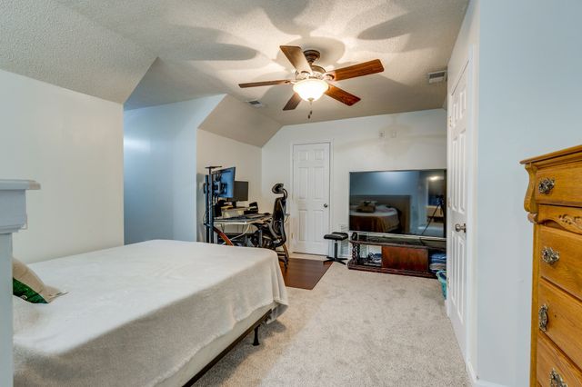 102 Copeland Dr, Mount Pleasant, TN 38474