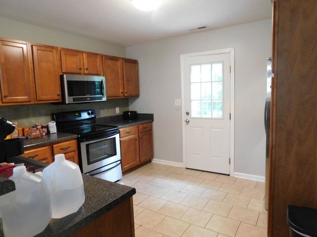 1182 Long Hollow Pike Apt G4, Gallatin, TN 37066