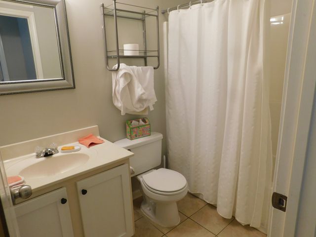 1182 Long Hollow Pike Apt G4, Gallatin, TN 37066