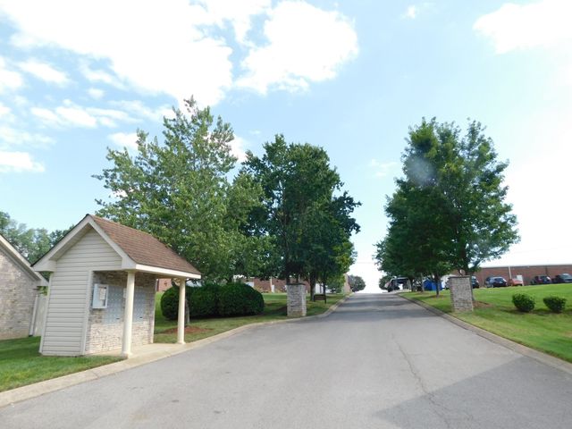 1182 Long Hollow Pike Apt G4, Gallatin, TN 37066