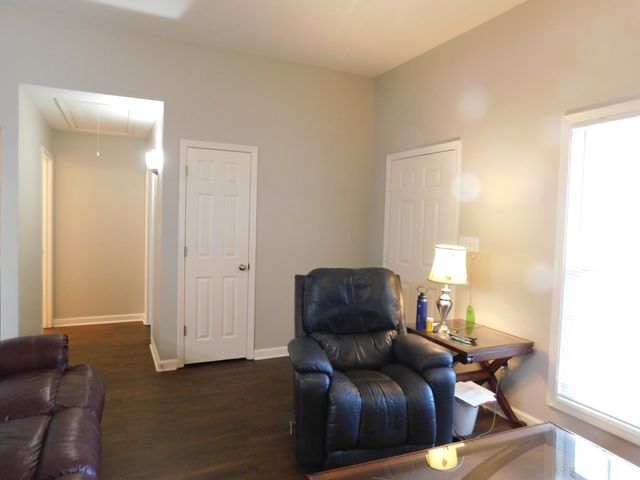 1182 Long Hollow Pike Apt G4, Gallatin, TN 37066