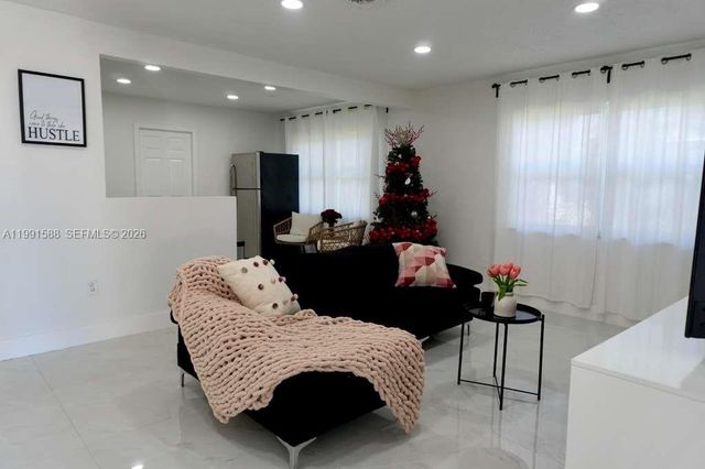 1213 NW 6th Ave, Fort Lauderdale, FL 33311