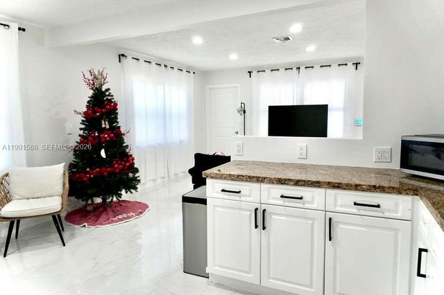 1213 NW 6th Ave, Fort Lauderdale, FL 33311