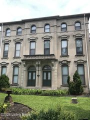 1009 S 3rd St 302, Louisville, KY 40203