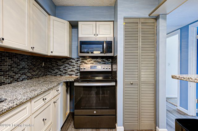 7074 Wildwood Cir APT 162, Louisville, KY 40291