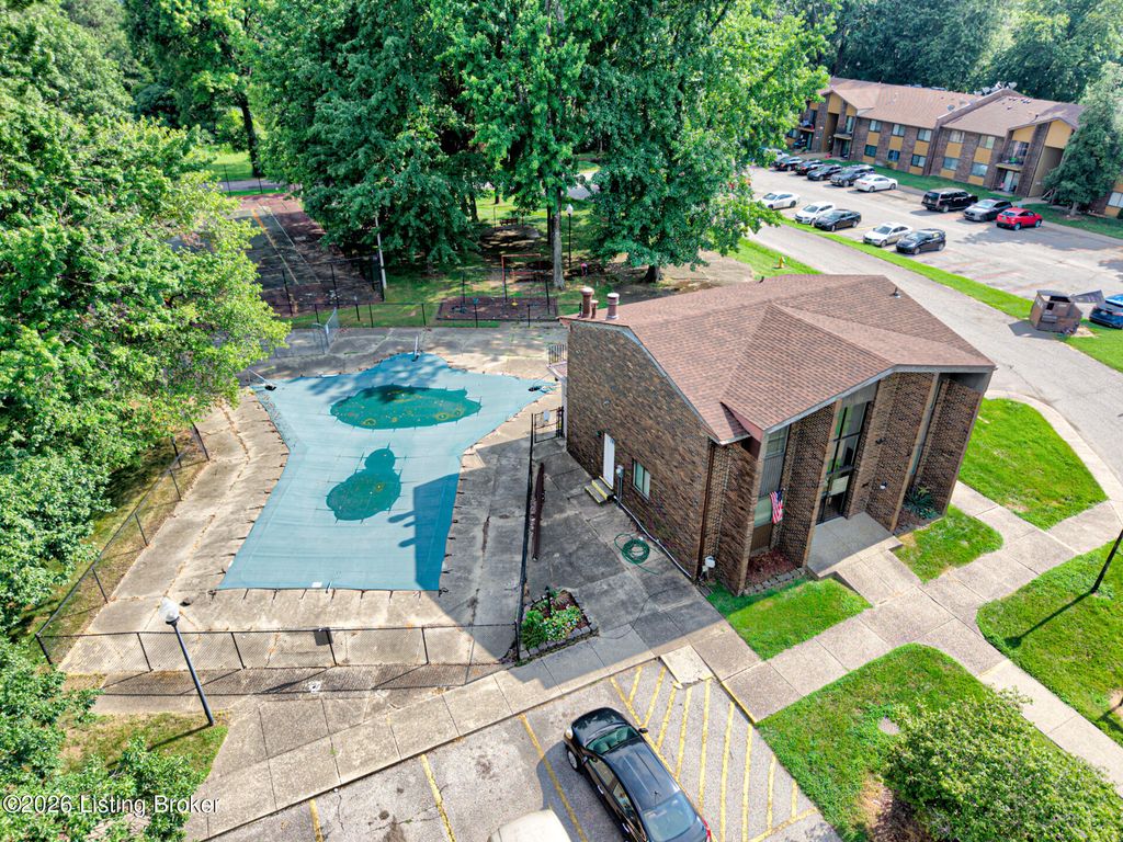 7074 Wildwood Cir APT 162, Louisville, KY 40291