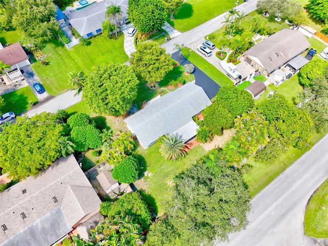 18045 SW 87th Court, Palmetto Bay, FL 33157