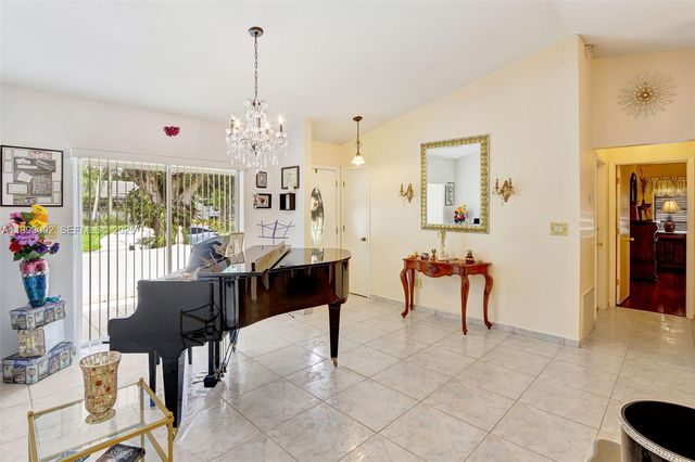 18045 SW 87th Court, Palmetto Bay, FL 33157