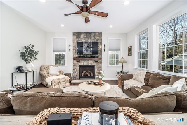100 Hawthorne Lane, New Milford, CT 06776