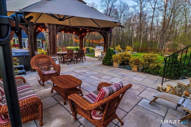 100 Hawthorne Lane, New Milford, CT 06776