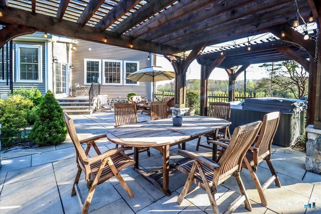 100 Hawthorne Lane, New Milford, CT 06776
