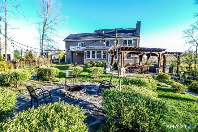 100 Hawthorne Lane, New Milford, CT 06776