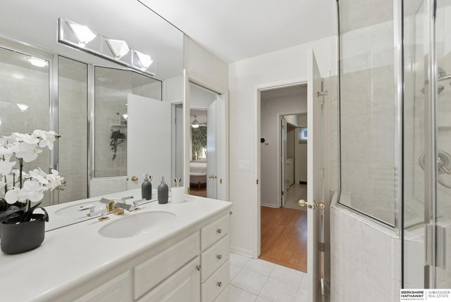 8101 Walnut Circle, Omaha, NE 68124