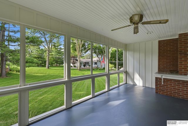 8101 Walnut Circle, Omaha, NE 68124