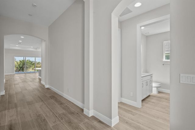 12501 SW Sunrise Lk Terrace, Port St. Lucie, FL 34987