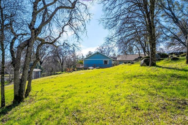 13936 Oak Ridge Rd, Penn Valley, CA 95946