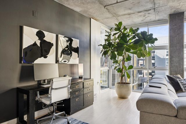 311 Oak St 720, Oakland, CA 94607