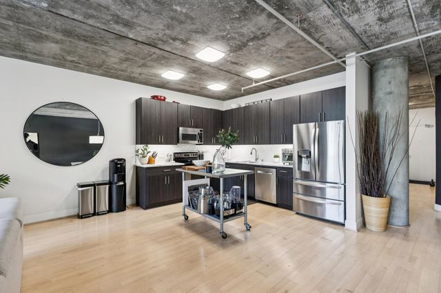 311 Oak St 720, Oakland, CA 94607