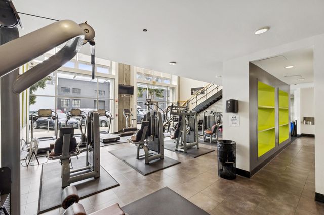 311 Oak St 720, Oakland, CA 94607