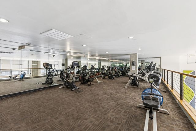 311 Oak St 720, Oakland, CA 94607