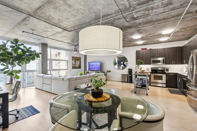 311 Oak St 720, Oakland, CA 94607