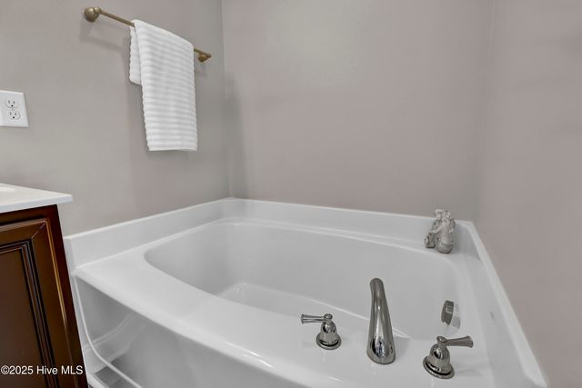 106 S Onslow Street, Richlands, NC 28574
