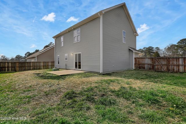 106 S Onslow Street, Richlands, NC 28574