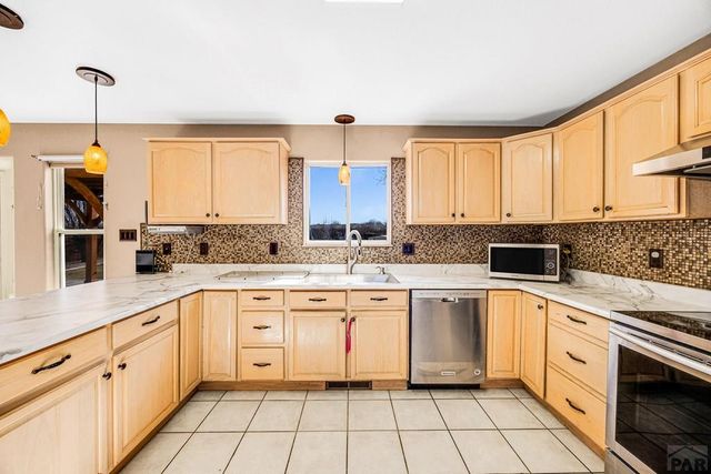 27 Trent Court, Pueblo, CO 81005