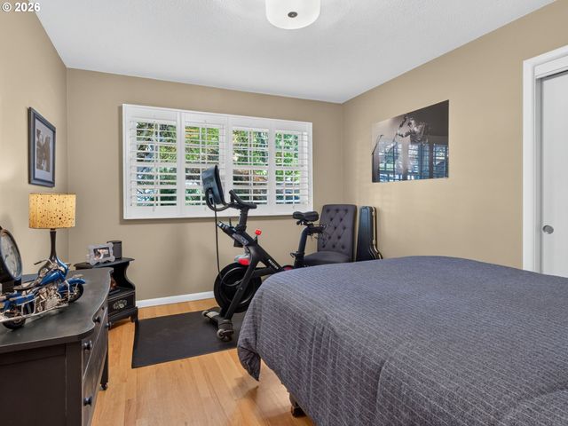 6715 Sw HAMILTON Ct, Portland, OR 97225