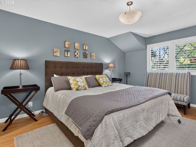 6715 Sw HAMILTON Ct, Portland, OR 97225
