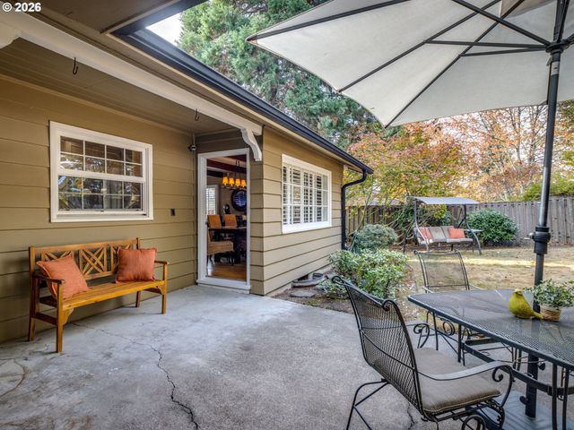6715 Sw HAMILTON Ct, Portland, OR 97225