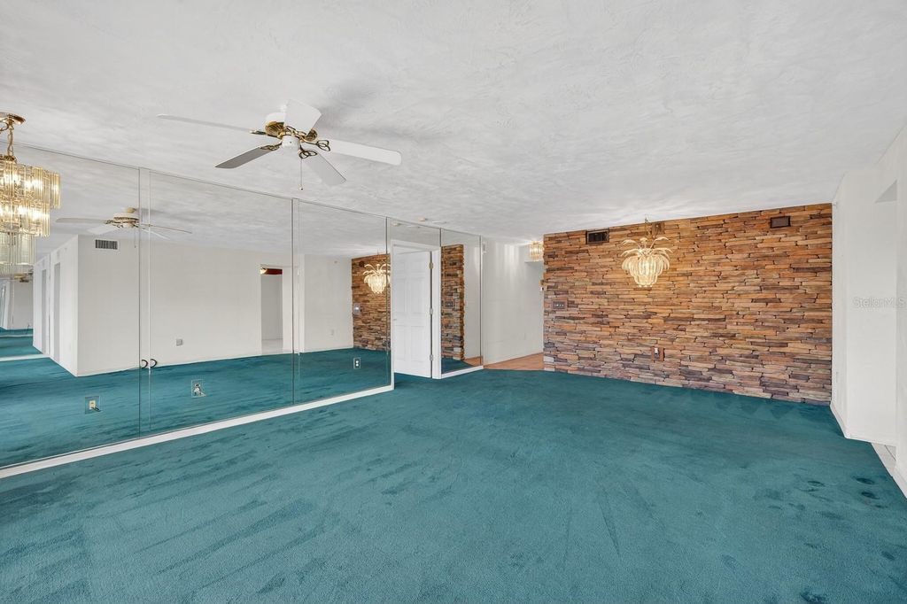 Image 6 of property listing at 1 JOHN ANDERSON DRIVE 5150, Ormond Beach, FL 32176