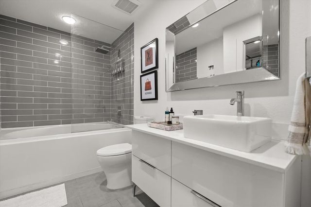 17301 PROMENADE DRIVE 17301, Clermont, FL 34711