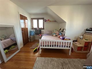 456 9th Street, Palisades Park, NJ 07650