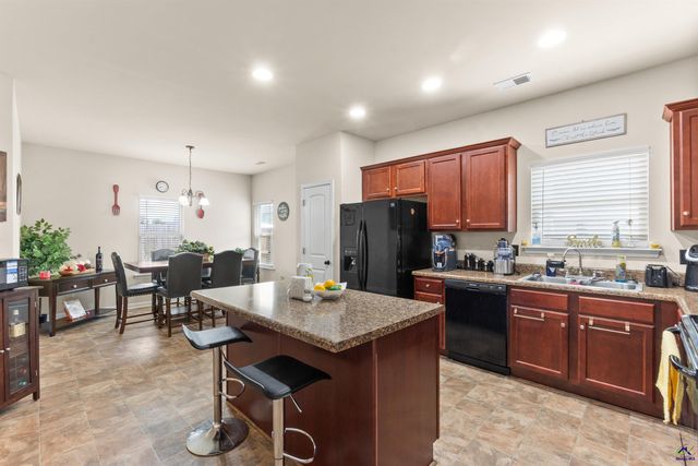 610 Regatta Drive, Byron, GA 31008
