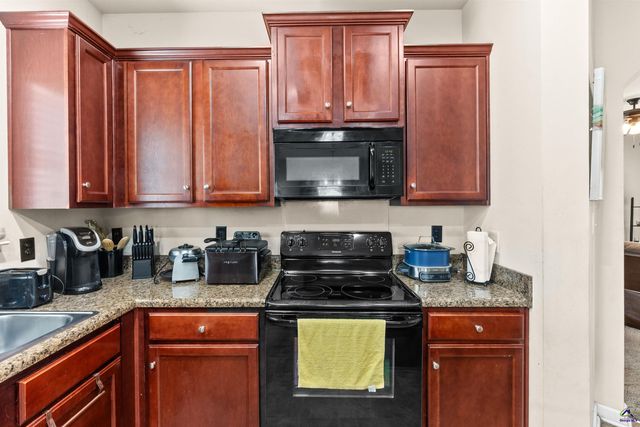 610 Regatta Drive, Byron, GA 31008