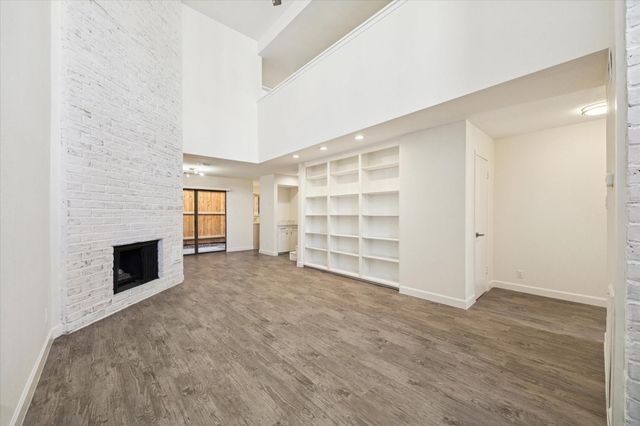 2000 Nantucket Drive, Houston, TX 77057