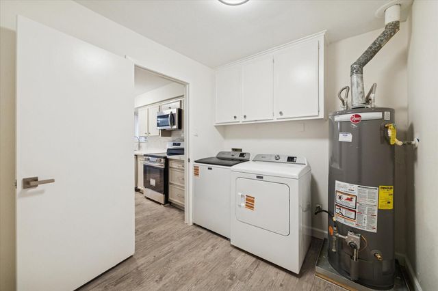 2000 Nantucket Drive, Houston, TX 77057