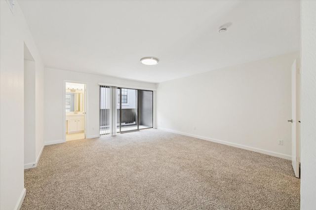 2000 Nantucket Drive, Houston, TX 77057