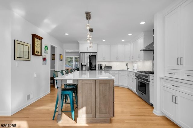 36 Debra Ln, Bernards Twp., NJ 07920