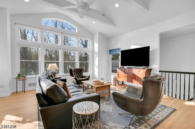 36 Debra Ln, Bernards Twp., NJ 07920