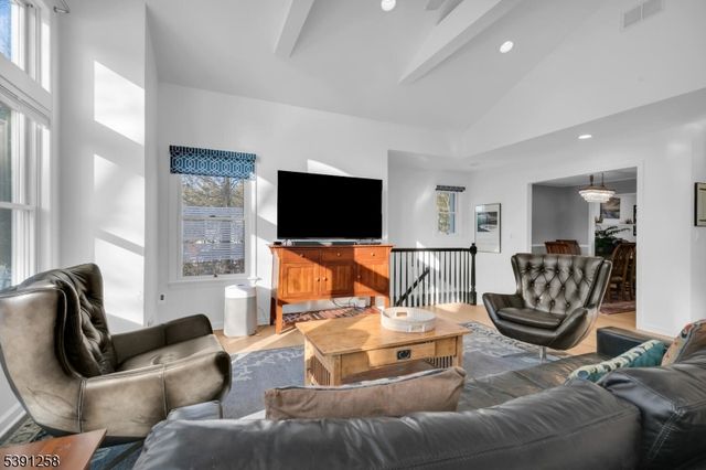 36 Debra Ln, Bernards Twp., NJ 07920