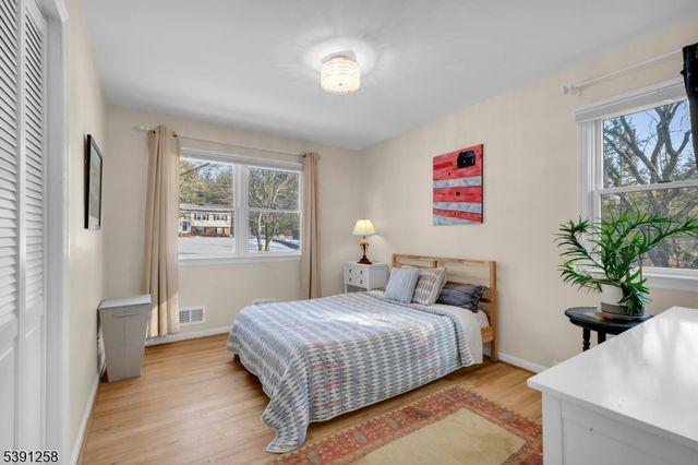 36 Debra Ln, Bernards Twp., NJ 07920