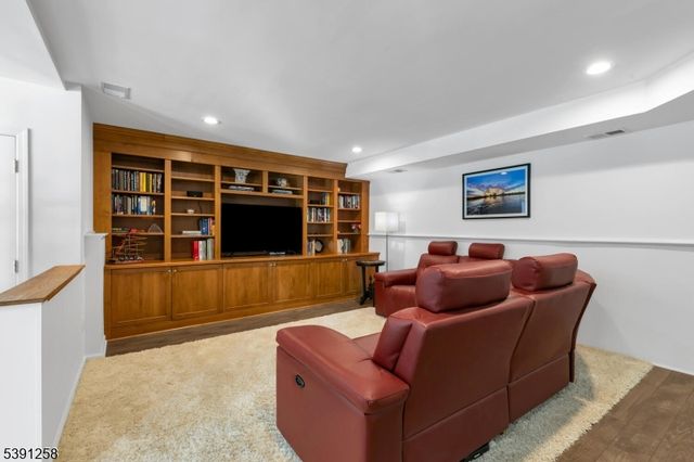 36 Debra Ln, Bernards Twp., NJ 07920