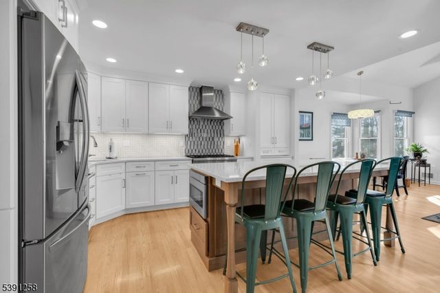 36 Debra Ln, Bernards Twp., NJ 07920