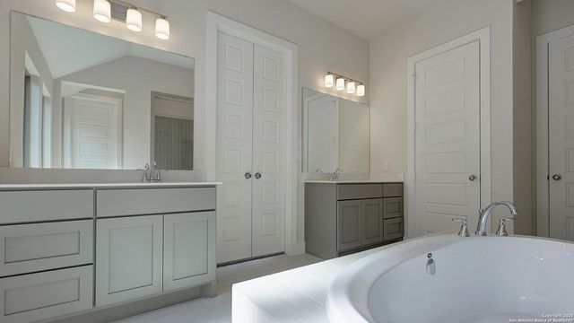 2911 Eagle Rise, San Antonio, TX 78245